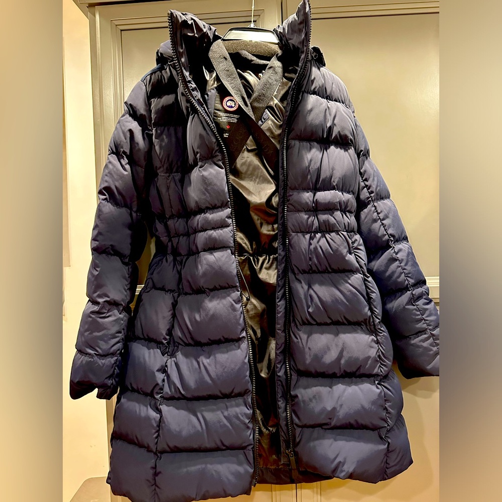 Canada goose parka, size medium, new without tags.